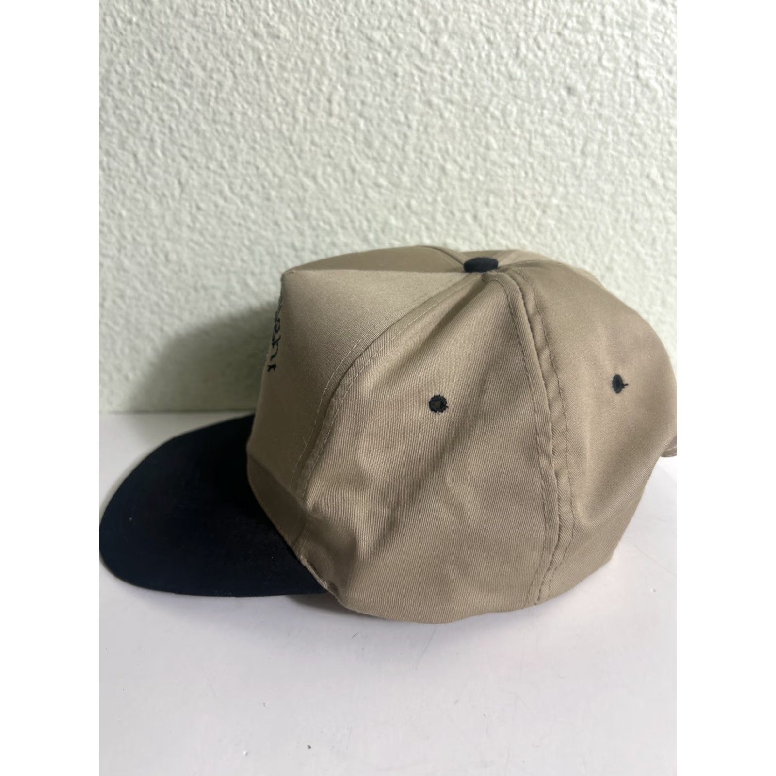 J Brand VINTAGE Nissin Brand Snapback Hat Beige Black Top Flight Pheasants Men Adjustable Beige Black Hat Snapback Men Size US M / EU 48-50 / 2 - 7 Thumbnail