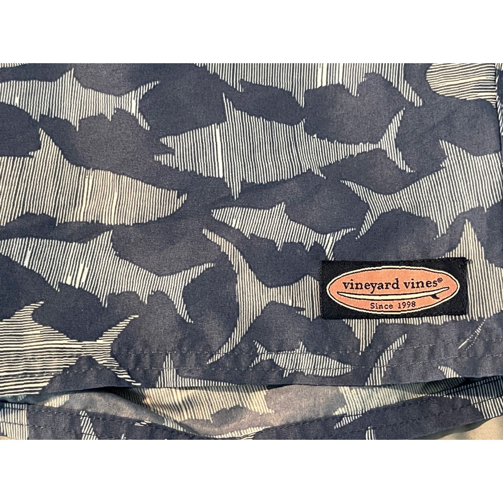 Vineyard Vines Vineyard Vines Swim Trunks Men 36 Board Shorts Blue Fish Tarpon Sketch Chappy Pockets Inseam 9" Size US 36 / EU 52 - 2 Thumbnail