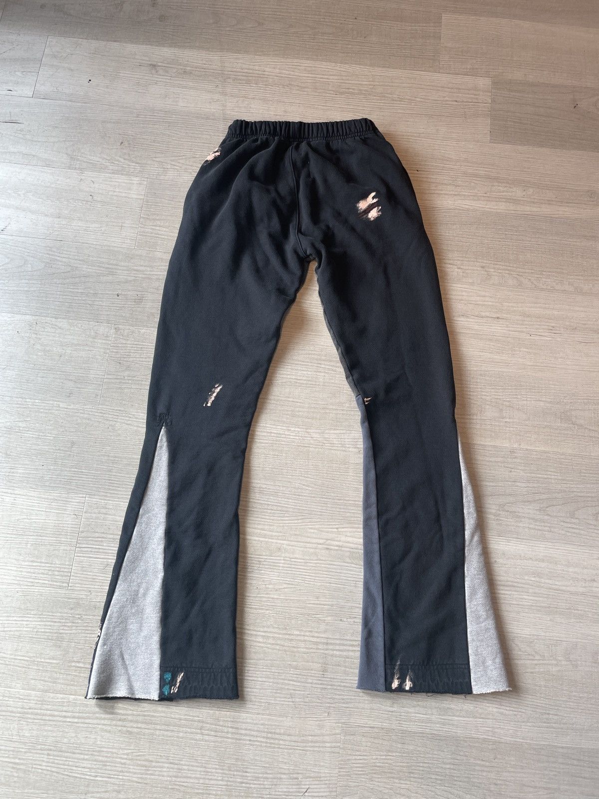 Gallery Dept. Gallery Dept. Flare Paint Sweatpants Black Size US 28 / EU 44 - 2 Thumbnail