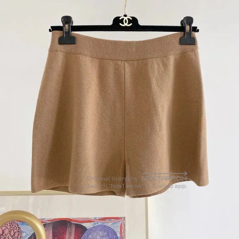 Max Mara MaxMara Khaki Wool Women's Shorts . Size 23" - 1 Thumbnail