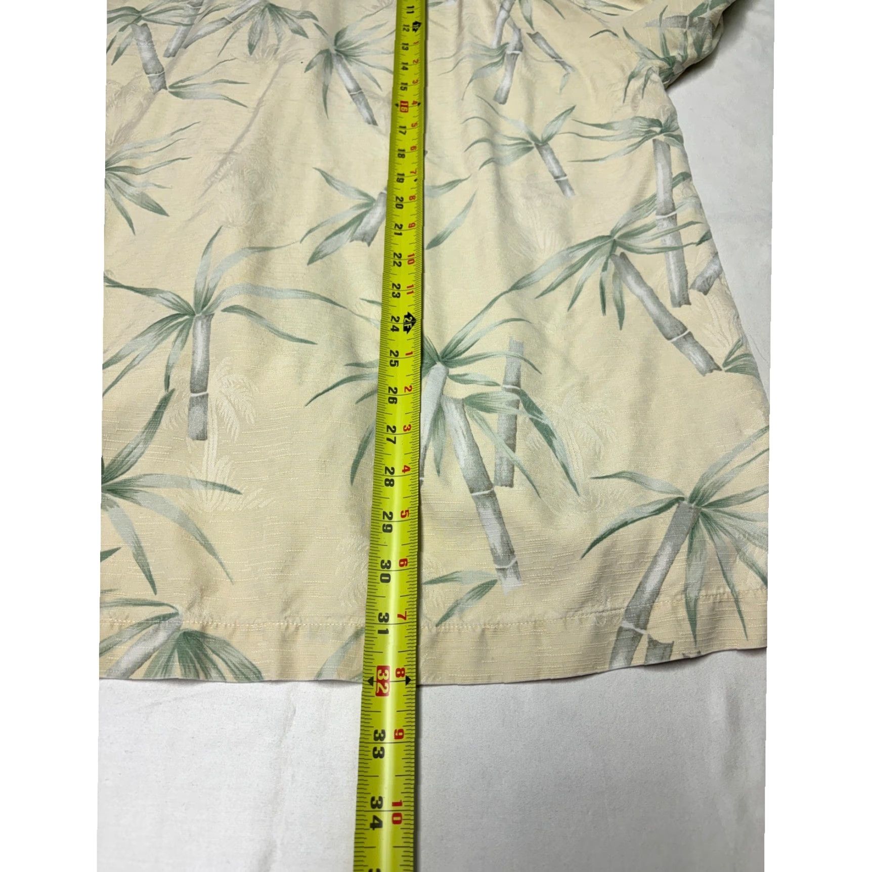 Tommy Bahama VINTAGE Tommy Bahama Mens XL Silk Bamboo Print Short Sleeve Hawaiian Aloha Shirt Size US XL / EU 56 / 4 - 5 Thumbnail