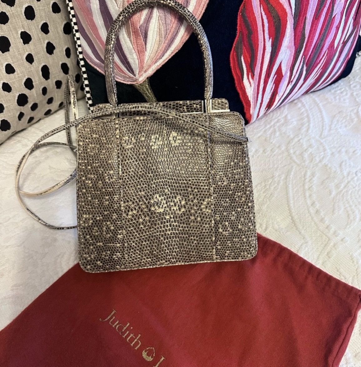 Judith Leiber Judith Leiber Lizard Shoulder Bag in Brown Lizard Size ONE SIZE - 4 Thumbnail