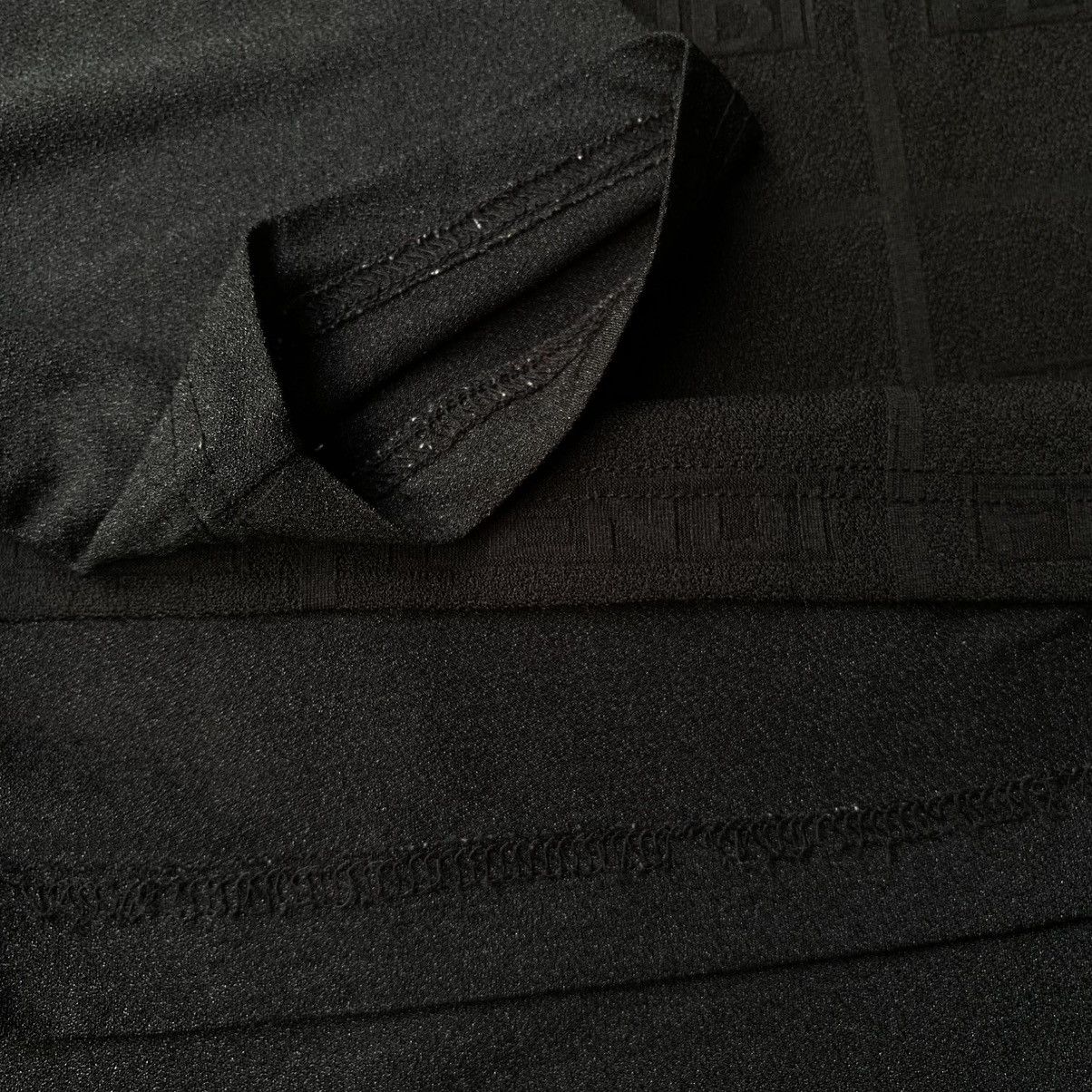 Fendi FENDI Black Logo-Embossed Fendi Tee Size M / US 6-8 / IT 42-44 - 14 Thumbnail
