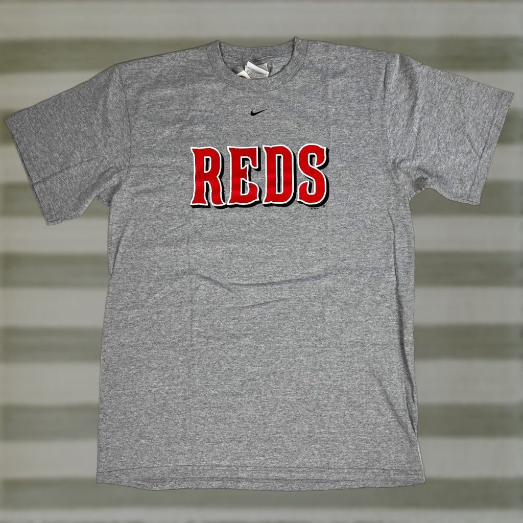 Nike VINTAGE Nike Team MLB Cincinnati Reds T-Shirt Men’s Medium Gray Double-Sided 2007 Shirt Sports Logo Nike Mens XS? Size US M / EU 48-50 / 2 - 1 Thumbnail