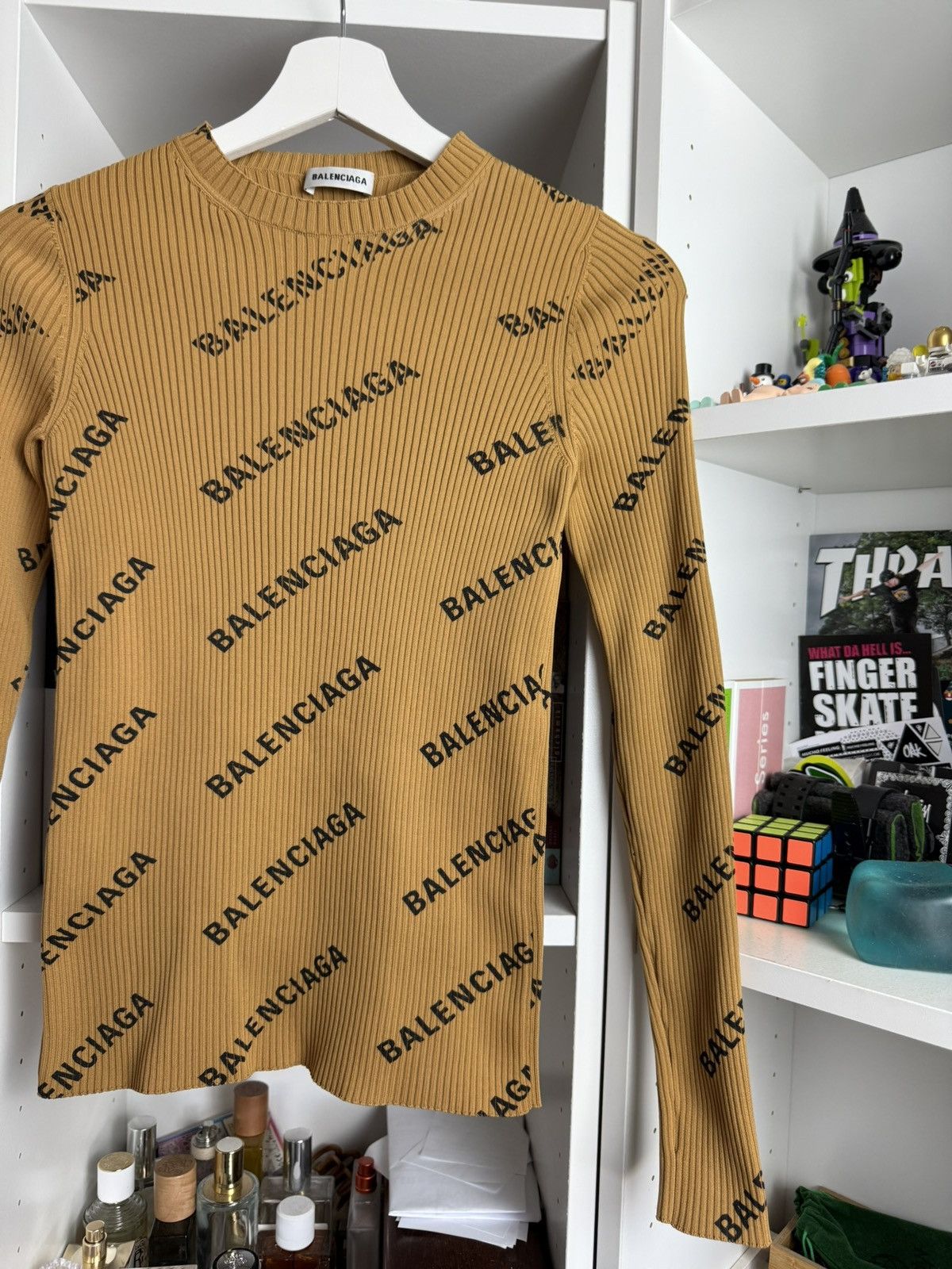 Balenciaga × Designer Balenciaga all over print logo longsleeve sweater S designer Size S / US 4 / IT 40 - 4 Thumbnail