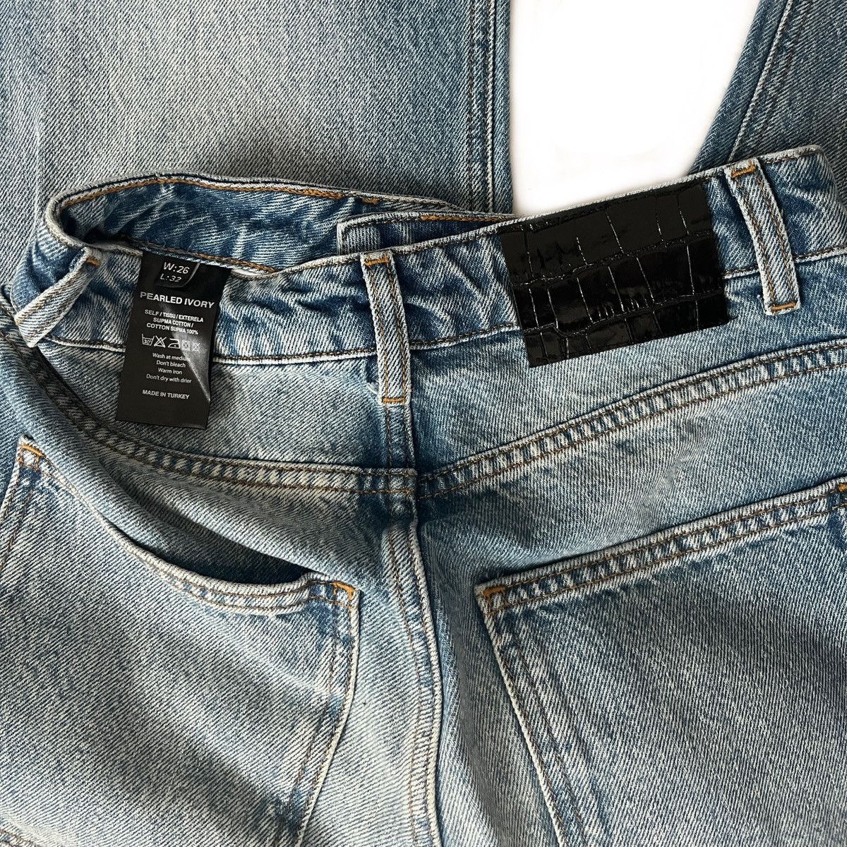 Other PEARLED IVORY 1403 SANDBLASTED BLUE JEANS Size US 26 / EU 42 - 4 Thumbnail