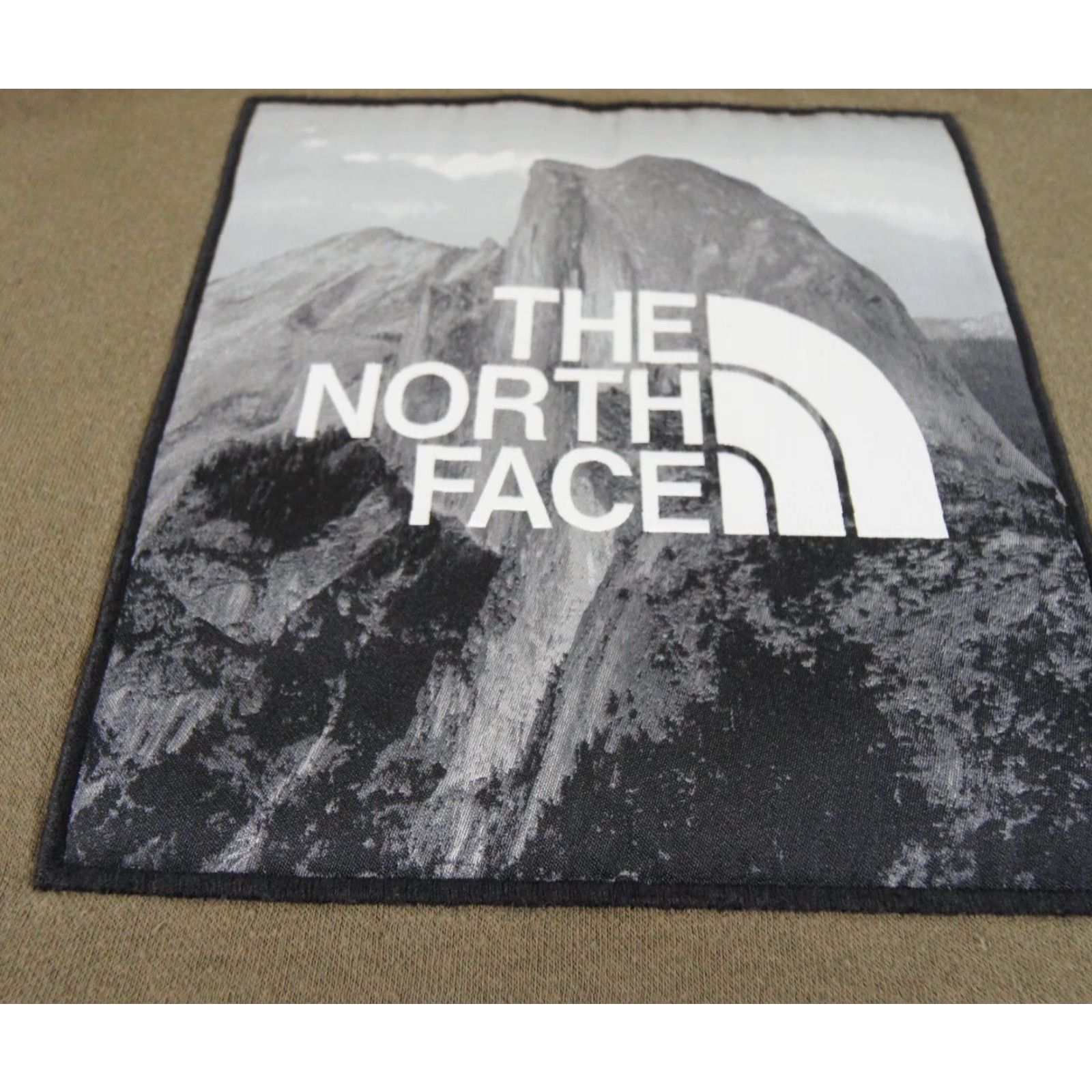 The North Face VINTAGE The North Face Sweatshirt Mens Large Green Crewneck Pullover Outdoor Logo 90s Mens Size US L / EU 52-54 / 3 - 3 Thumbnail