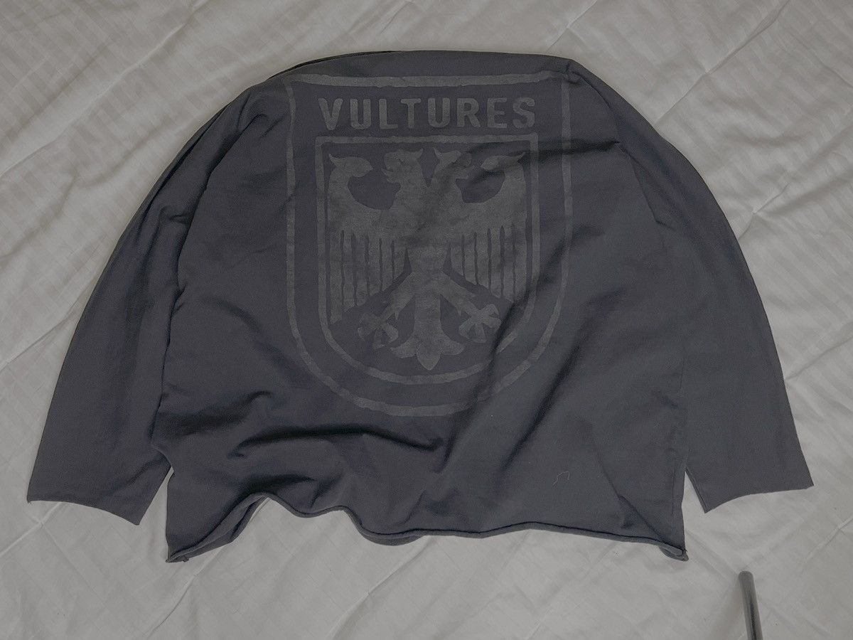 Gosha Rubchinskiy Kanye West Vultures Official Merch Grey Long Sleeve T-shirt Size US L / EU 52-54 / 3 - 2 Thumbnail