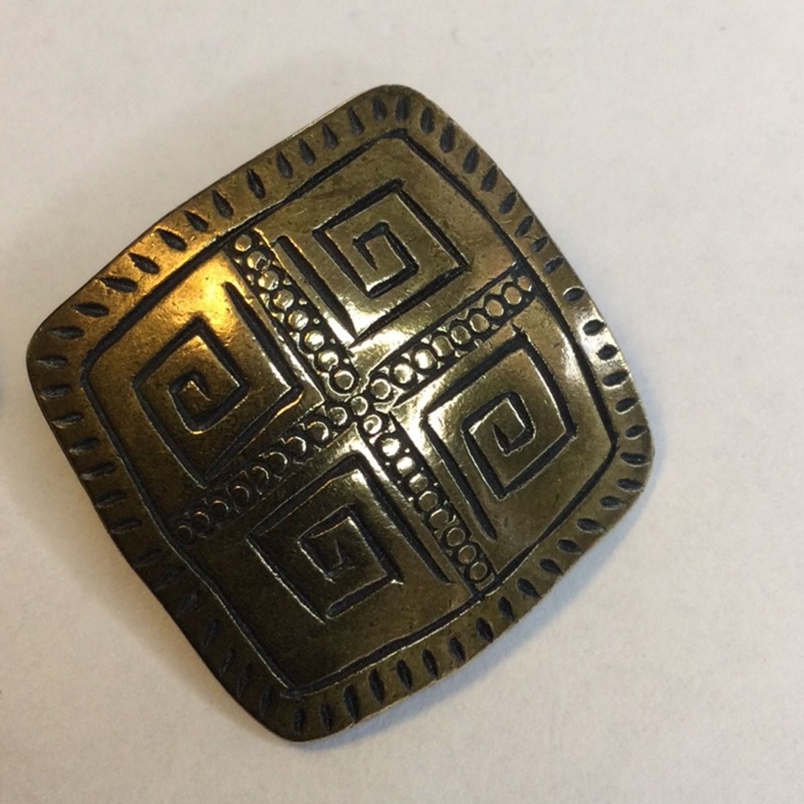 Other Vintage Modernist Bronze Tribal Aztec Design ClipOn Earrings Size ONE SIZE - 3 Thumbnail