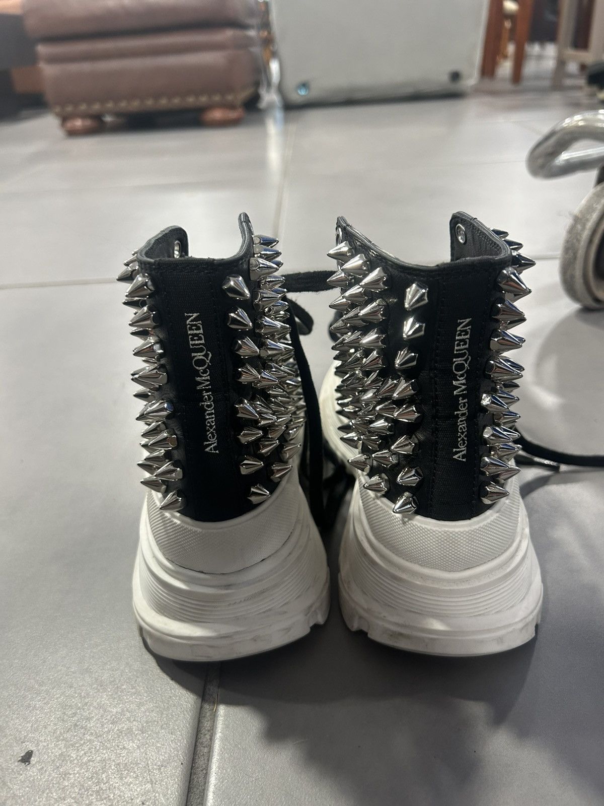 Alexander McQueen Alexander McQueen studded tread slick boot Size US 5 / IT 35 - 4 Thumbnail