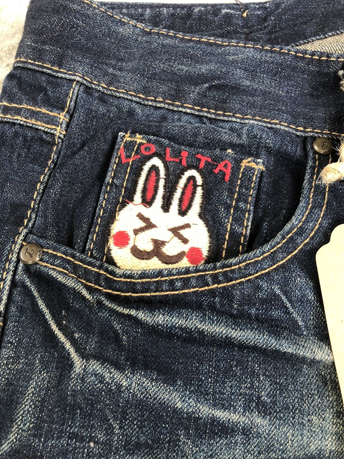 Japanese Brand Yoshitomo Nara Lolita Smile Distressed Jeans Size US 34 / EU 50 - 16 Thumbnail