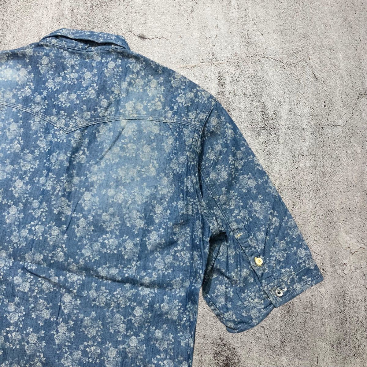 Nicole Club 2000s Nicole Club For Men Floral Motif Button Up Shirt Size US L / EU 52-54 / 3 - 9 Thumbnail