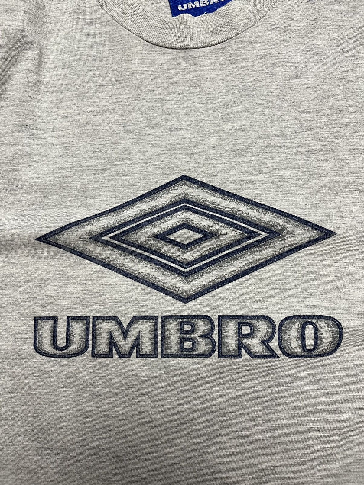Umbro Vintage 90’s Umbro Oasis Long Sleeve T-Shirt Size US S / EU 44-46 / 1 - 6 Thumbnail