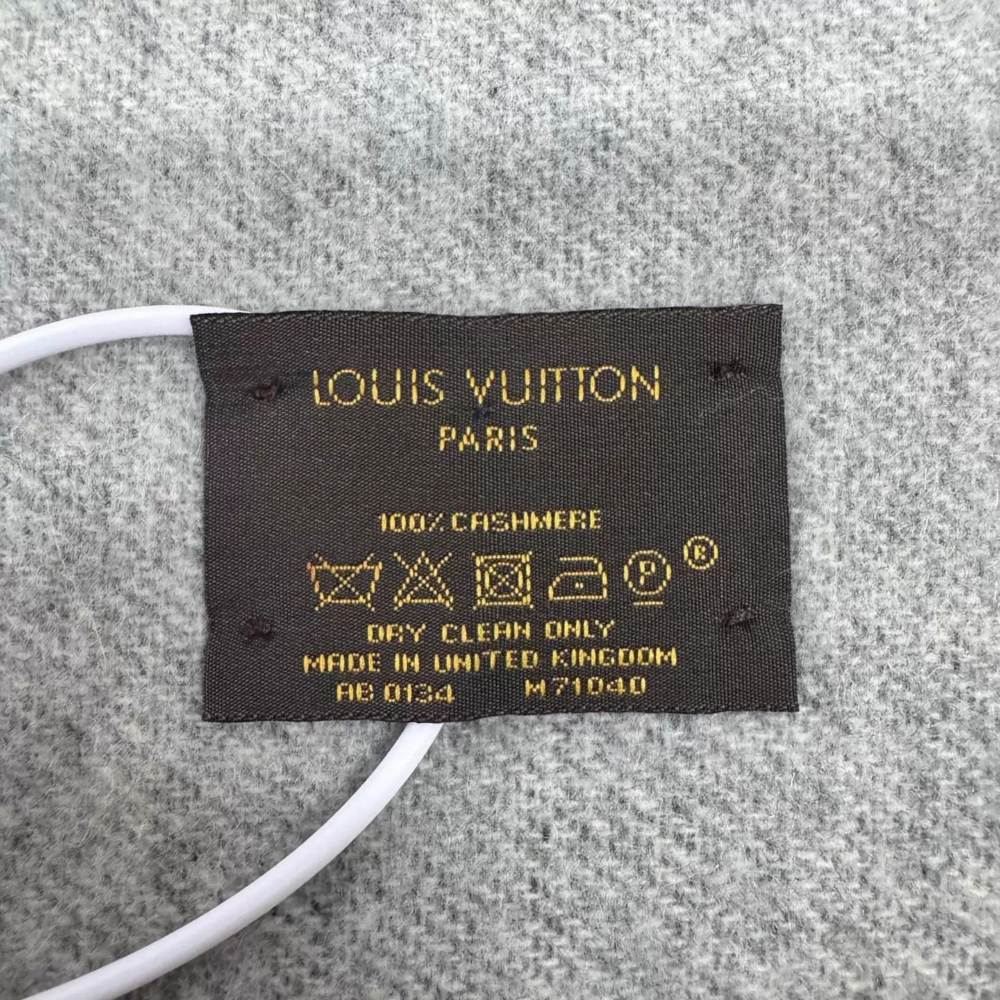 Louis Vuitton LV Black Gray Monogram Fringe Cashmere Scarf 99N Size ONE SIZE - 5 Thumbnail