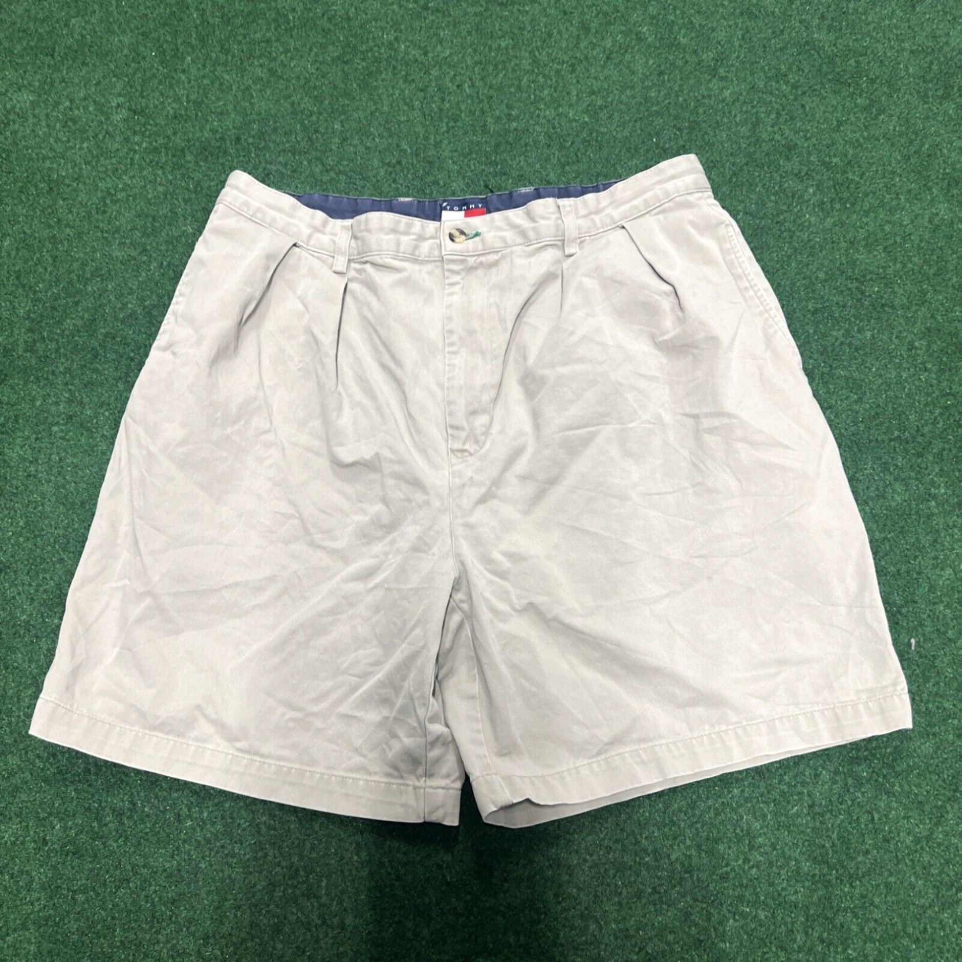 Tommy Hilfiger Tommy Hilfiger Mens Chino Shorts 38 Measures 34 Beige 100% Cotton Vintage Size US 34 / EU 50 - 1 Thumbnail