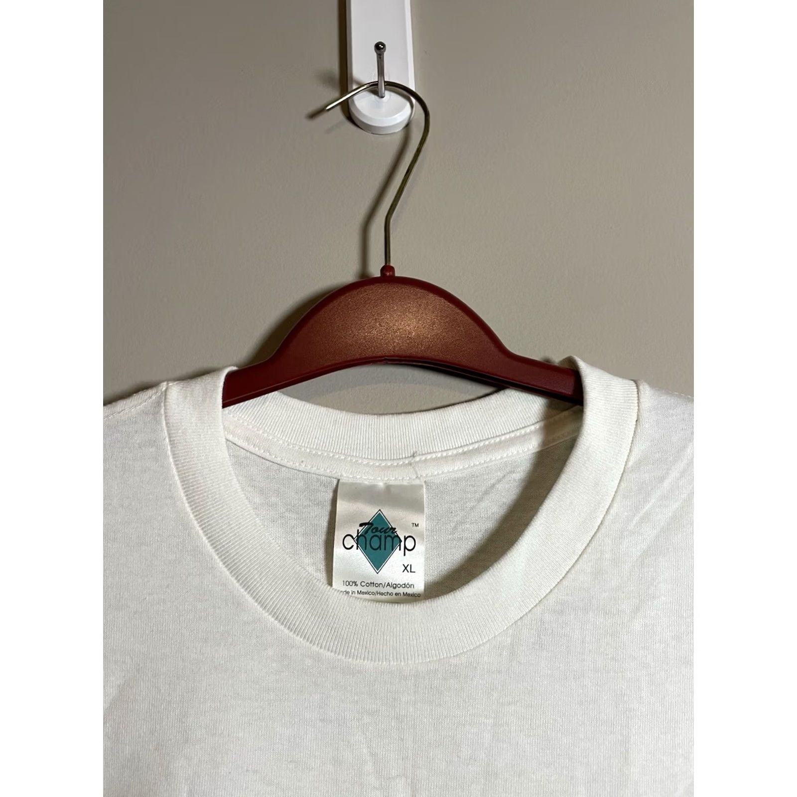 Vintage VINTAGE 90s Alice in Wonderland T-Shirt Bring them Home XL Men White | T-Shirt | Alice in Wonderland | 90s | XL Mens Size US XL / EU 56 / 4 - 3 Thumbnail