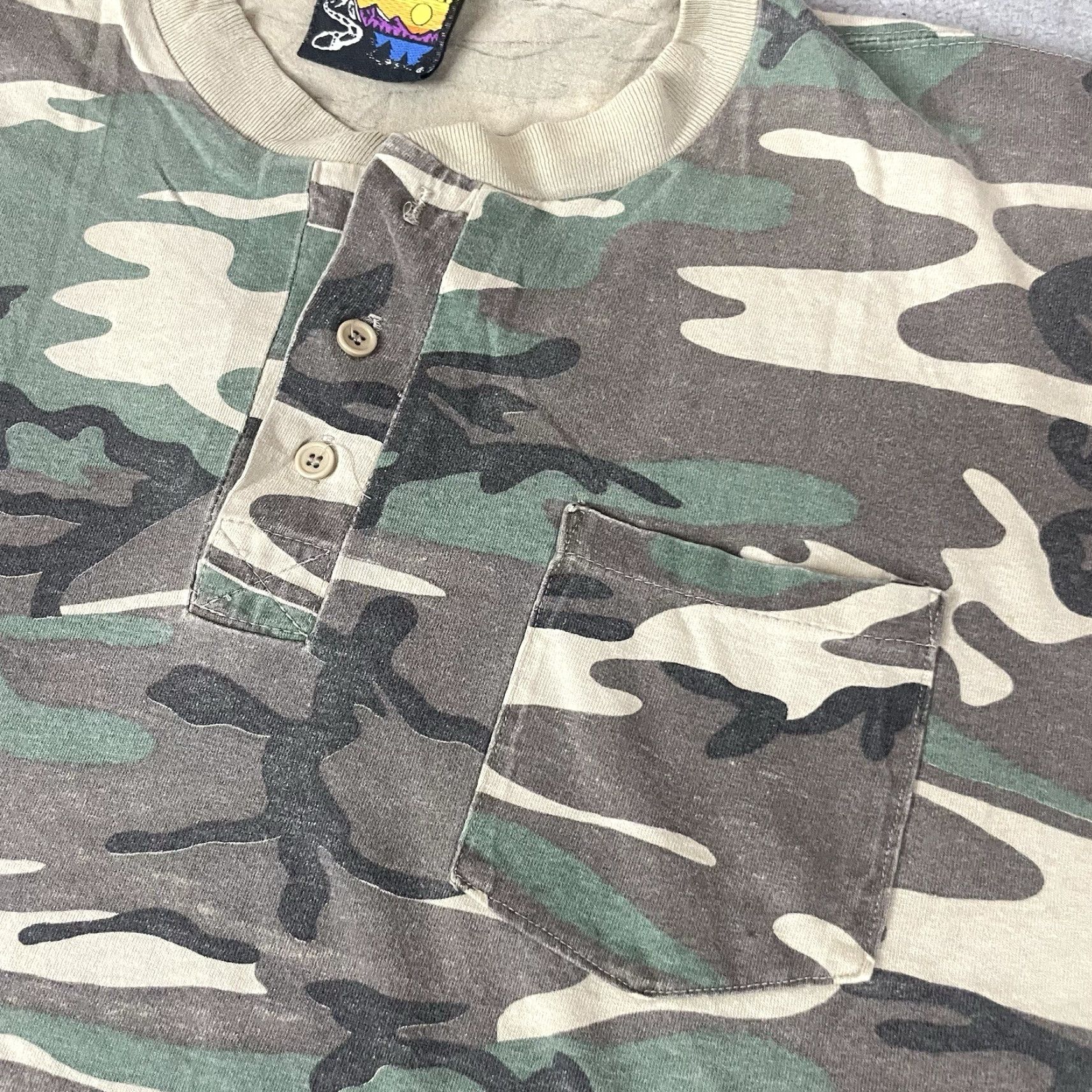 Vintage VINTAGE Sasquatch Shirt Adult 2XL Green Camouflage Hunting Distressed Graphic Tee Mens 1990s Brown Green Camouflage 2XL Retro Faded Size US XXL / EU 58 / 5 - 3 Thumbnail