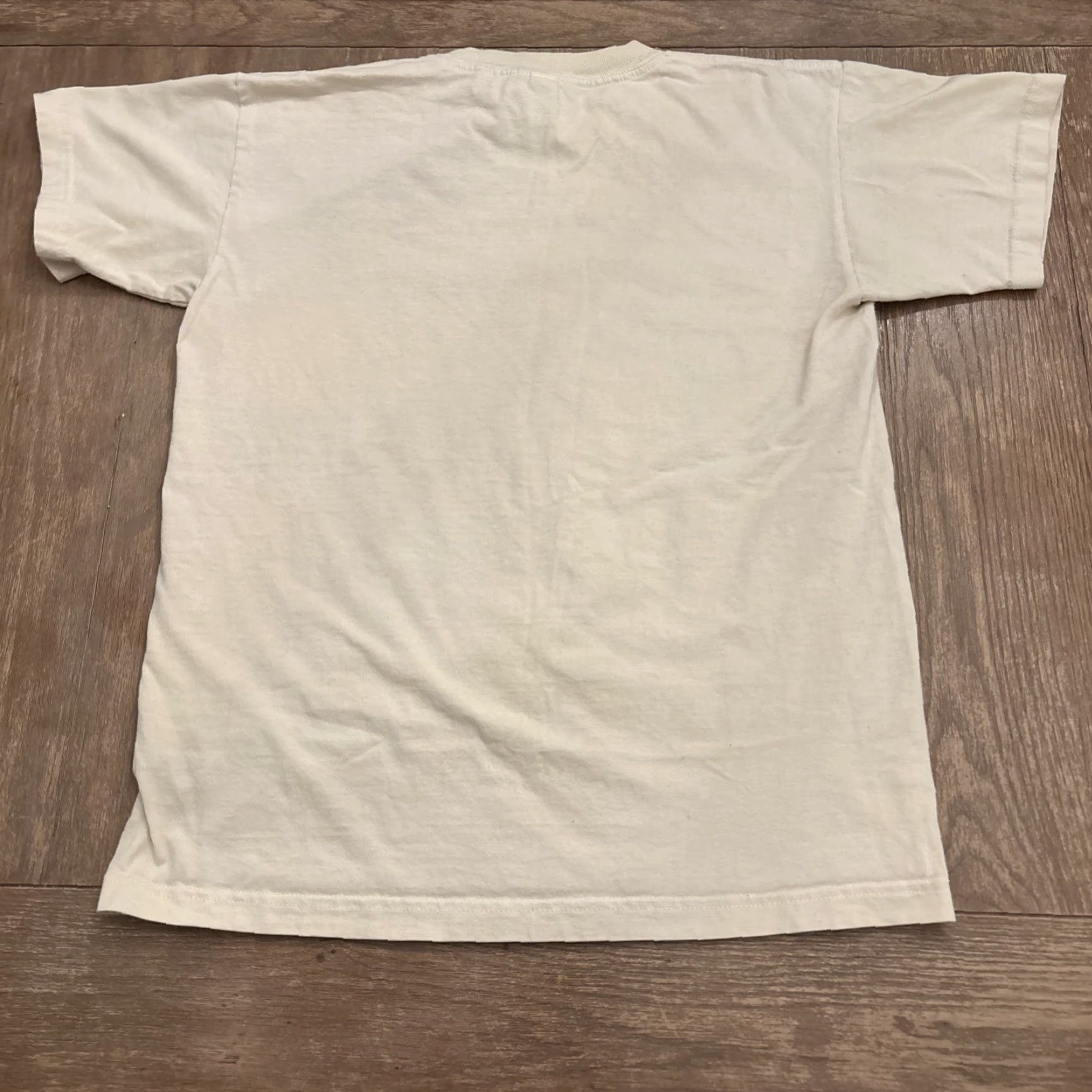 Vintage VINTAGE Foo Fighters Tour '21 Band T-Shirt Mens Medium Crew Neck Ivory Rock Mens Size US M / EU 48-50 / 2 - 4 Thumbnail