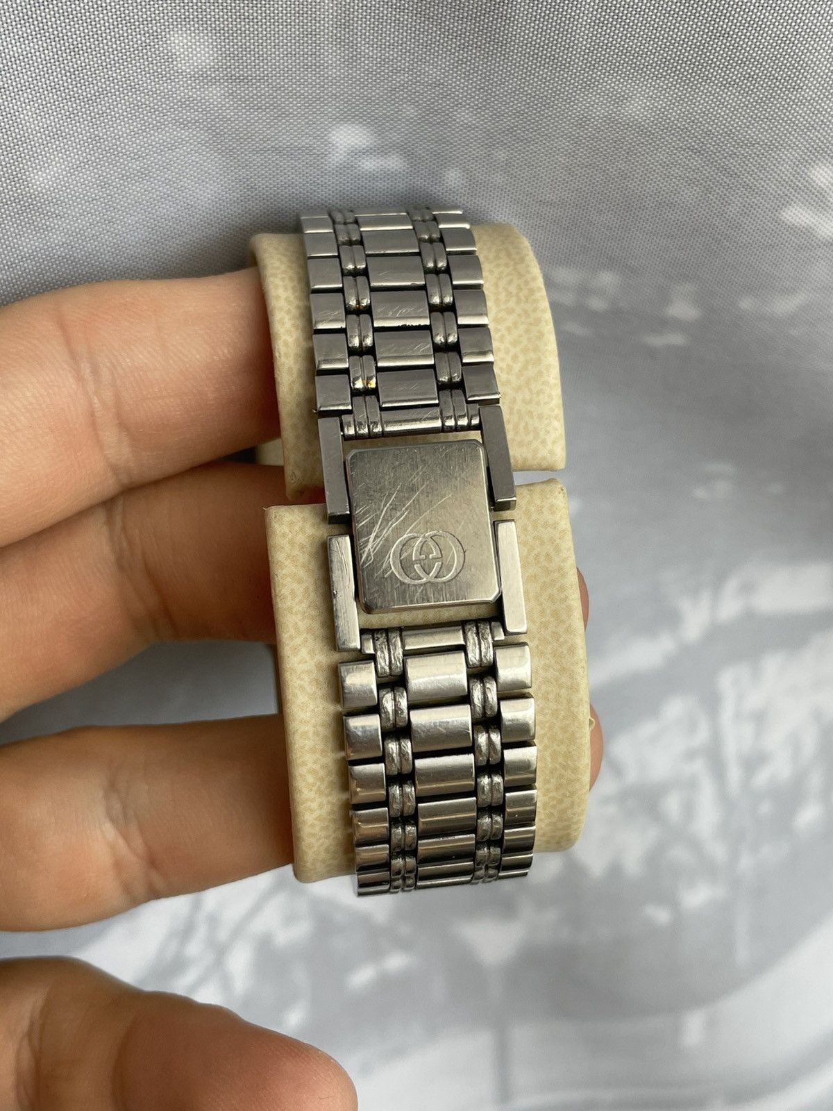 Gucci Gucci Watch 9000M Size ONE SIZE - 8 Thumbnail
