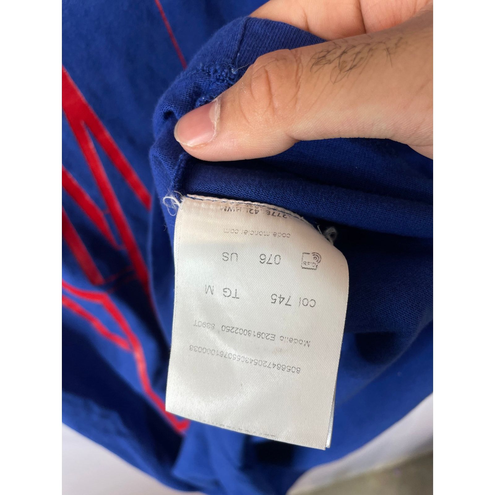 Moncler Moncler M Logo Tee Blue Orange Used Medium Size US M / EU 48-50 / 2 - 5 Thumbnail