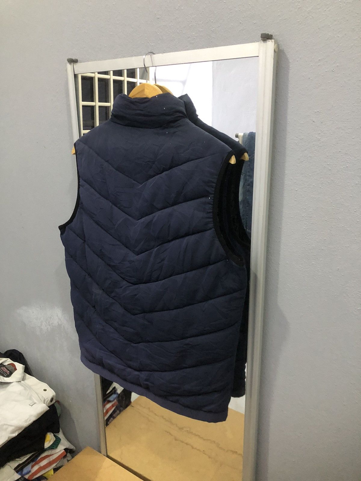 Japanese Brand Jawin puffer down vest distressed paint splatter Size US M / EU 48-50 / 2 - 10 Thumbnail