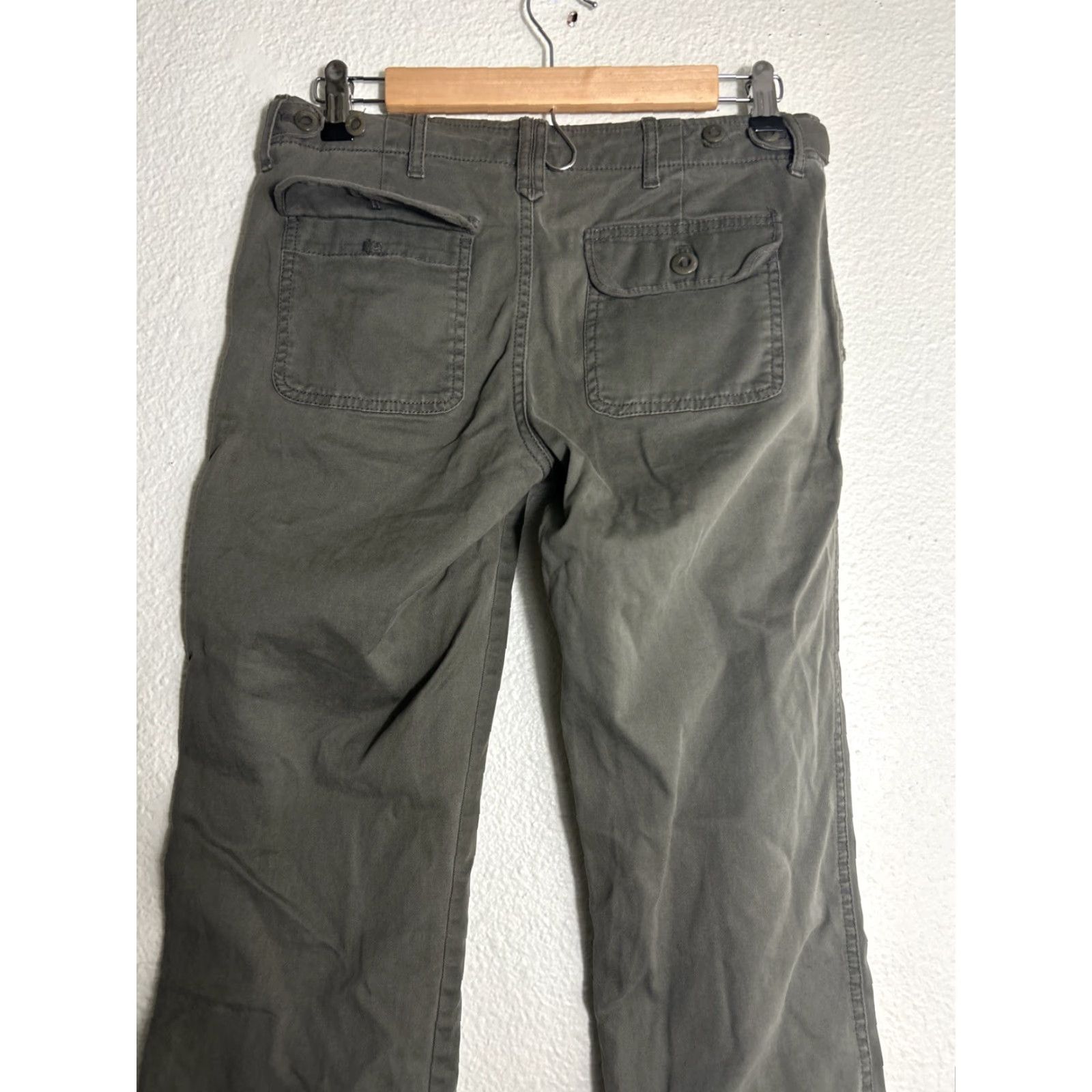 Banana Republic Banana Republic Utility Chino Pants Womens 0 Olive Green 30x31 Flaw Missing Button Back Pocket Button Flaw Size 25" / US 0 / IT 36 - 7 Thumbnail