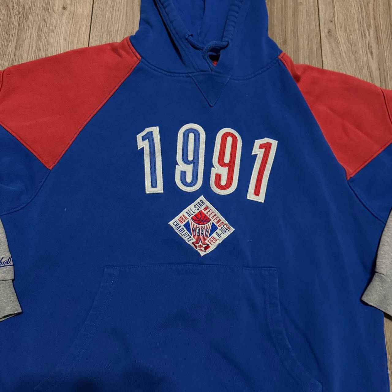 Mitchell & Ness Mitchell and Ness 1991 All Star Weekend Multicolor Hoodie Size US L / EU 52-54 / 3 - 3 Thumbnail