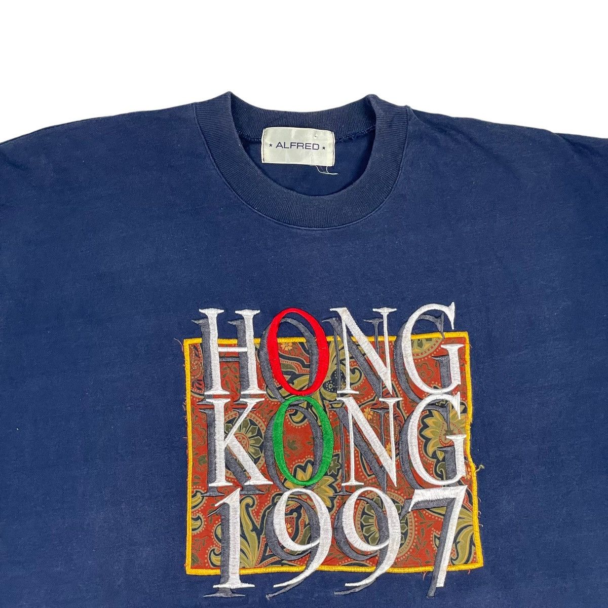 Vintage Vintage 1997 Hong Kong Alfred Embossed Tee Size US L / EU 52-54 / 3 - 3 Thumbnail