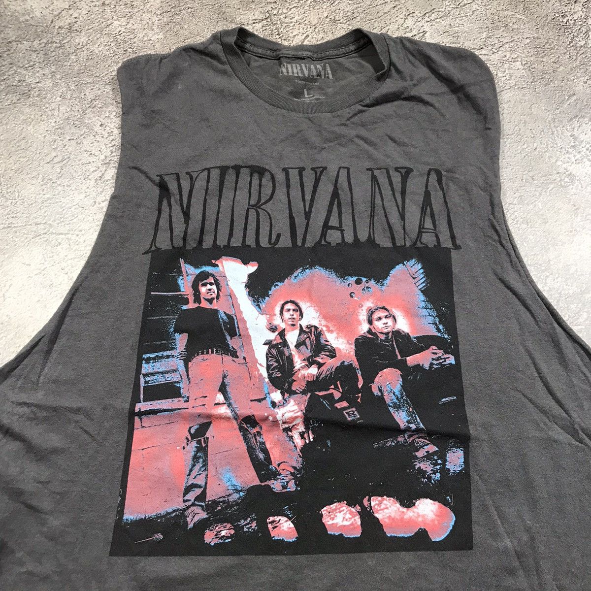 Vintage Vintage 90s Nirvana Band Tee Sun Faded Grunge Graphic Boxy L Size US L / EU 52-54 / 3 - 3 Thumbnail
