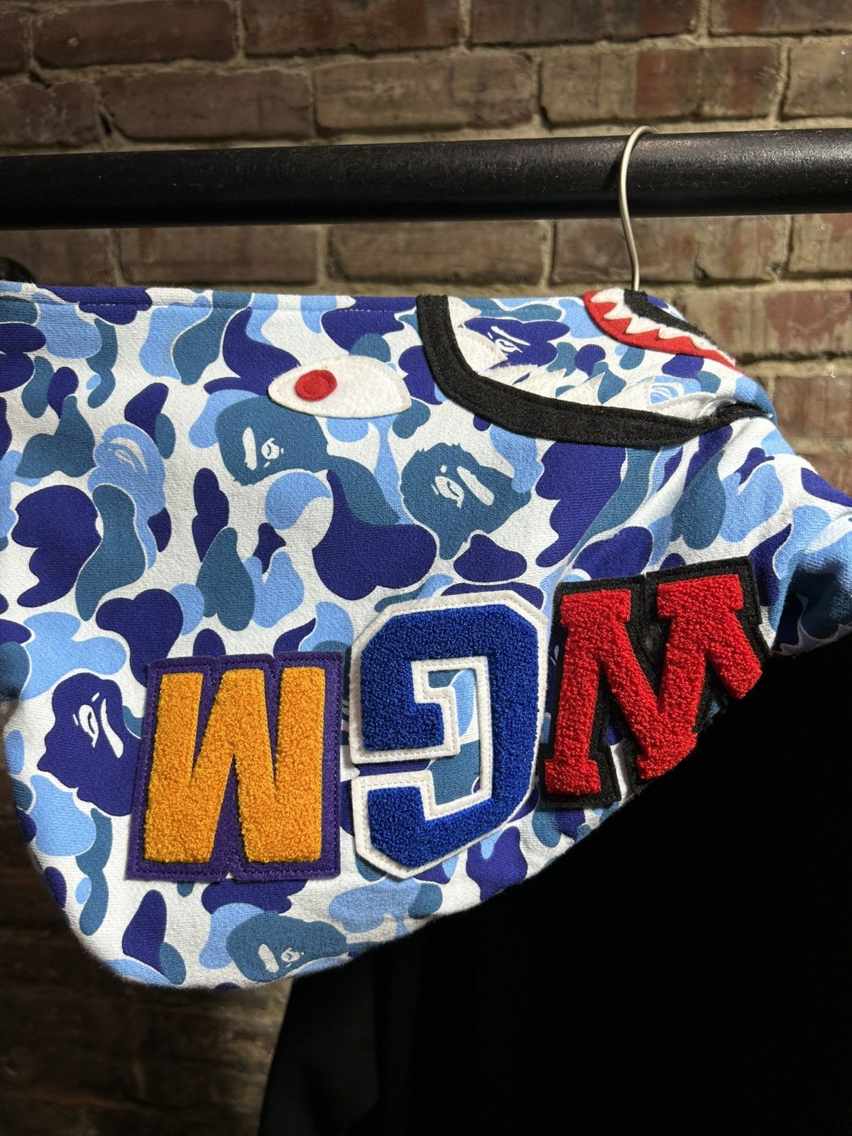 Bape Bape Camo Shark Pullover Hoodie Size US XL / EU 56 / 4 - 3 Thumbnail
