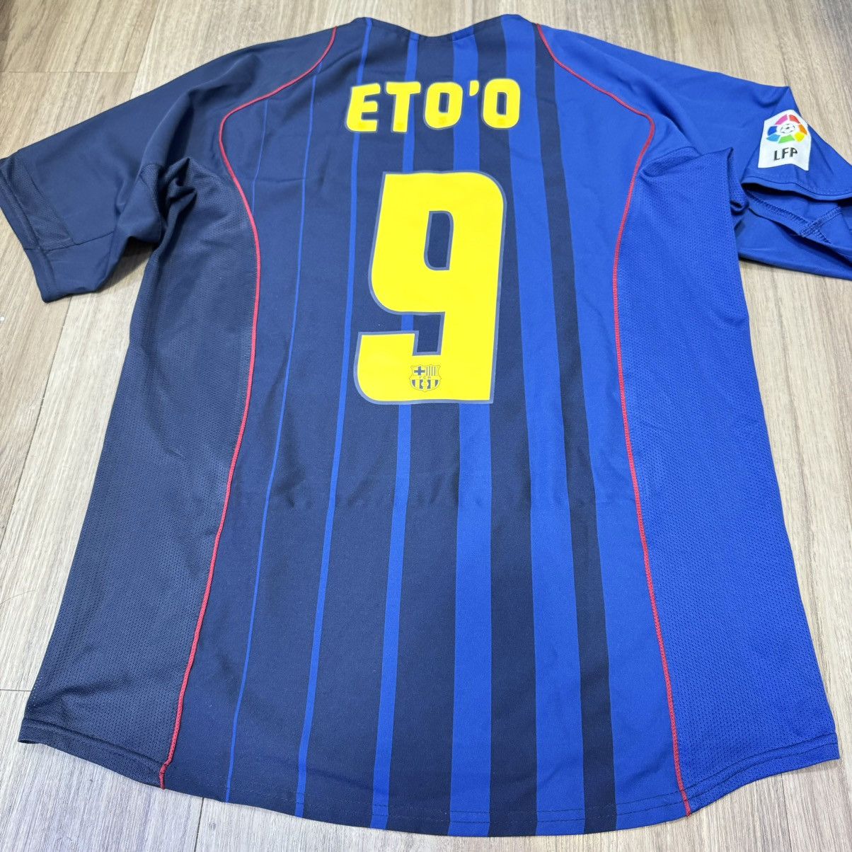 Vintage Barcelona 04/05 away shirt #9 Eto’o Size US M / EU 48-50 / 2 - 2 Thumbnail
