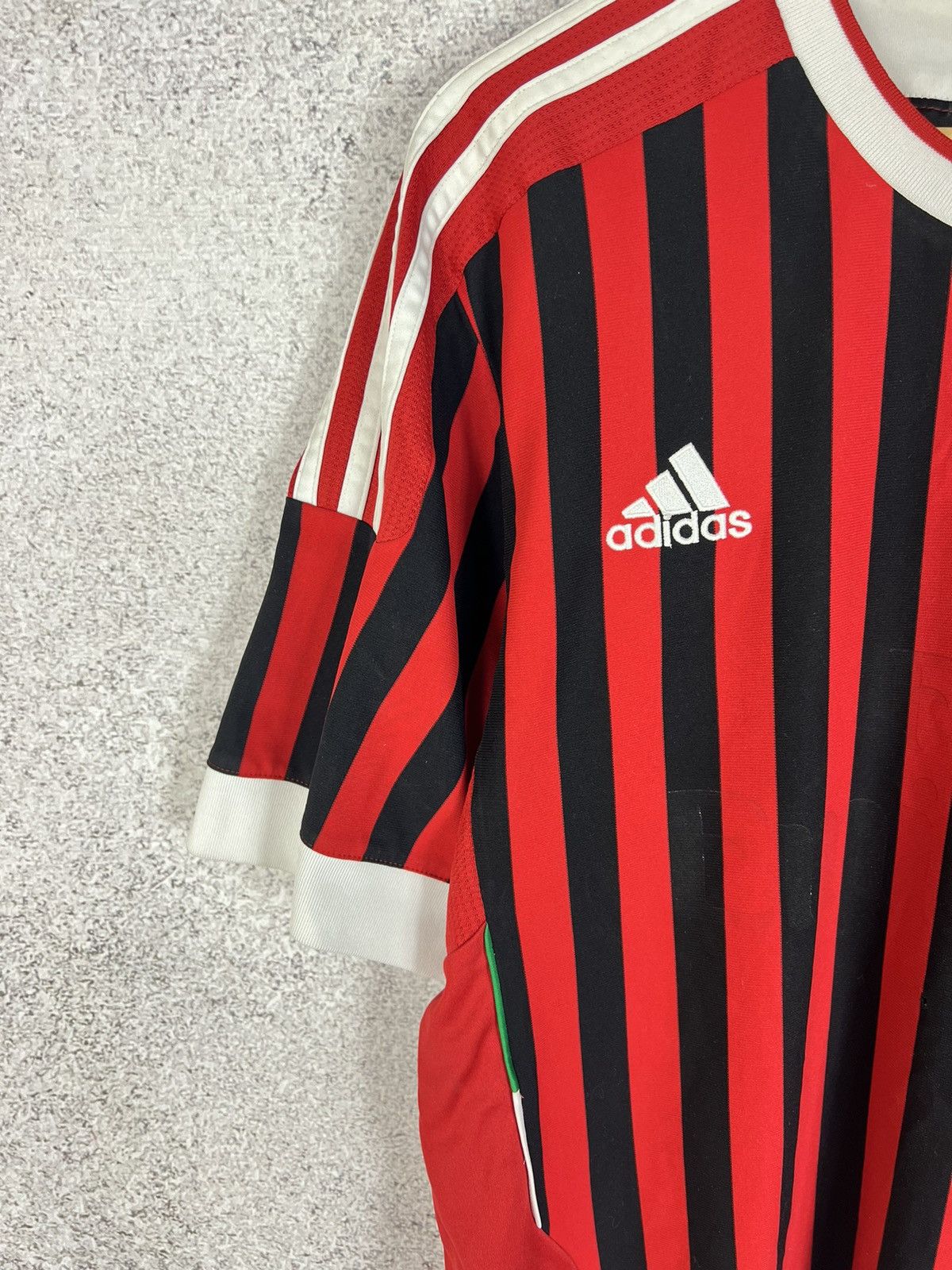 Adidas Vintage AC Milan Adidas Distressed Soccer Jersey Shirt Size US L / EU 52-54 / 3 - 4 Thumbnail