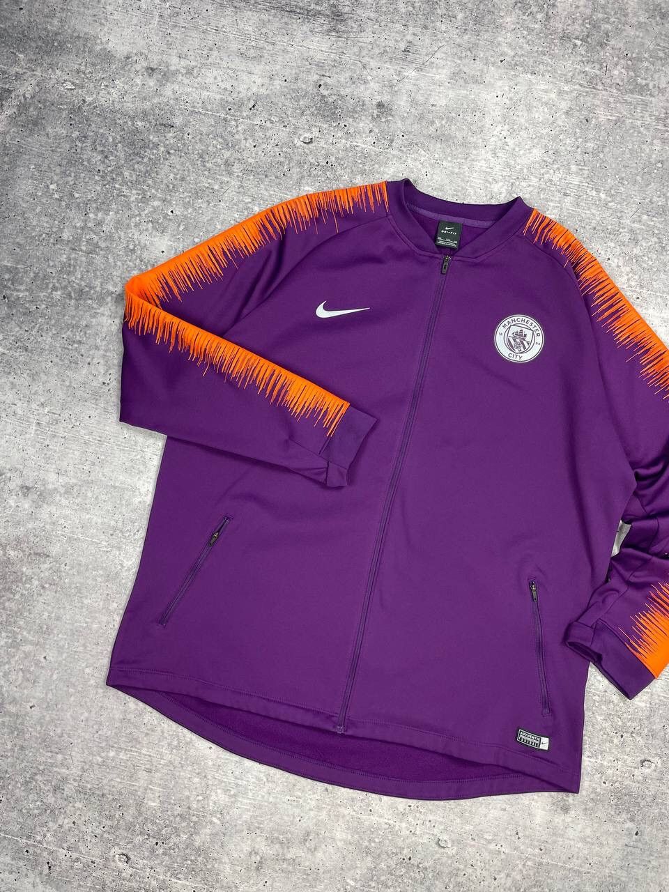 Nike Vintage Nike Y2K Manchester City Reflective Logo Zip Olympic Size US XXL / EU 58 / 5 - 2 Thumbnail