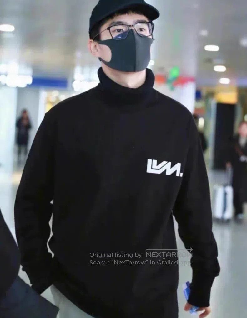 Louis Vuitton Louis Vuitton Black monogrammed cotton turtleneck sweatshi Size US L / EU 52-54 / 3 - 9 Thumbnail