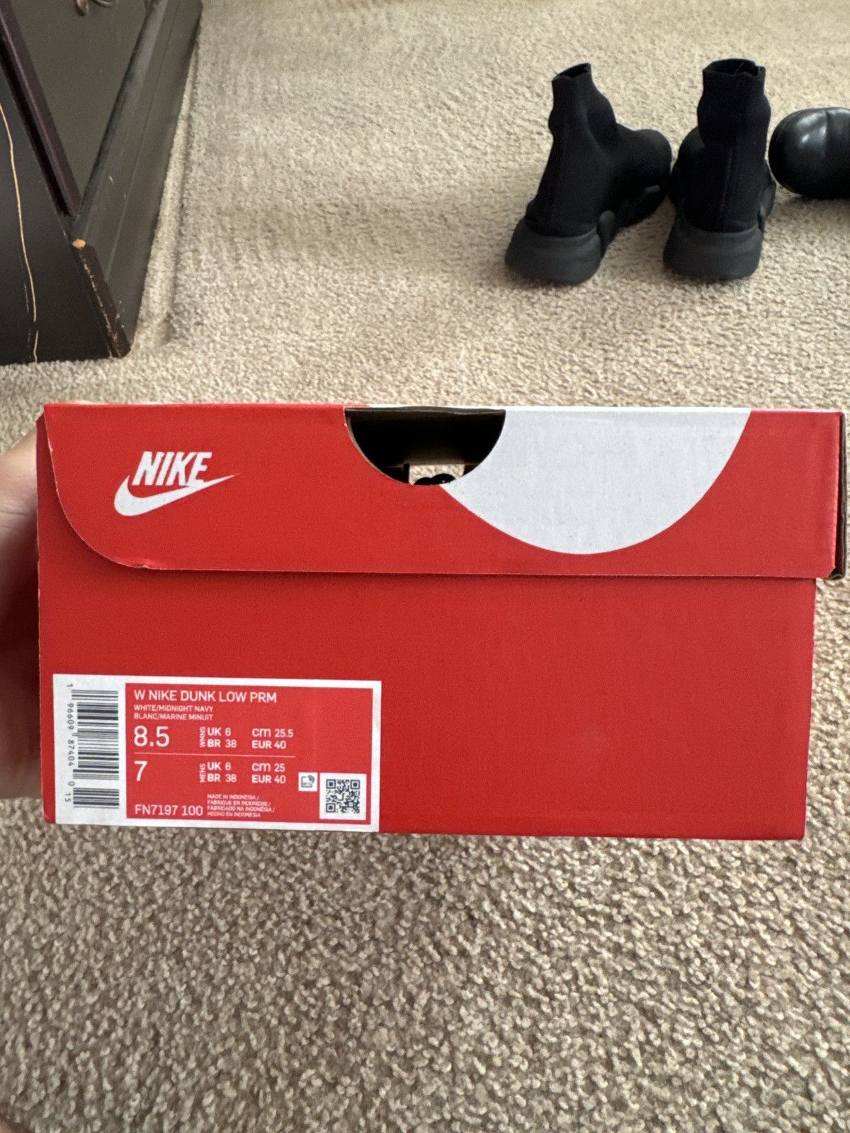 Nike W Nike Dunk Low PRM Size US 7 / EU 40 - 6 Thumbnail