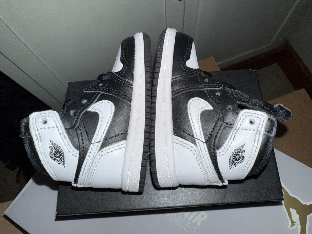 Jordan Brand NEW! Nike Air Jordan 1 Retro OG High TODDLER size 4c OG Box! Size US 5 / EU 37 - 8 Thumbnail