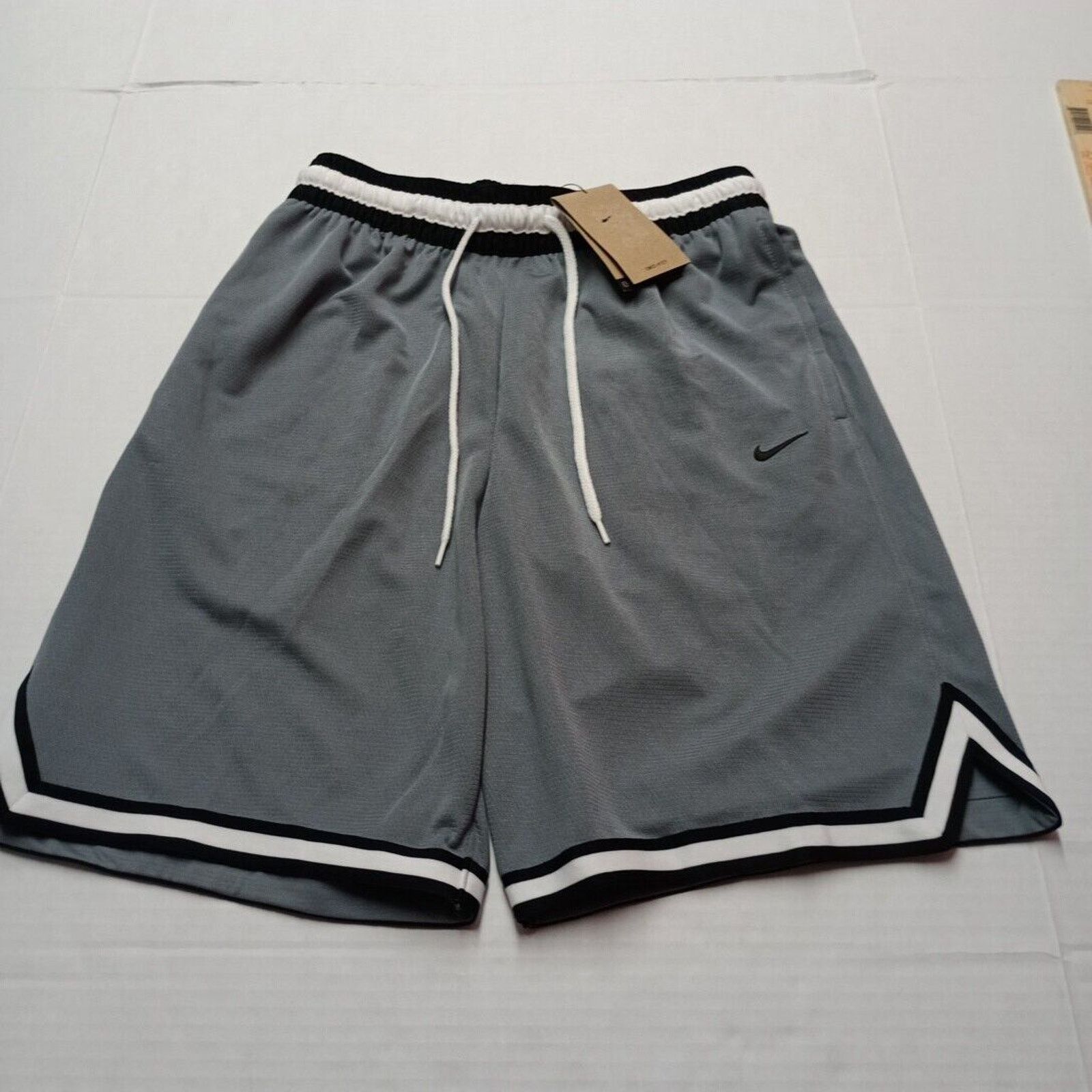 Nike Nike Dri-FIT DNA Men's 9" Basketball Shorts Grey Men's S NWT Size US 28 / EU 44 - 1 Thumbnail