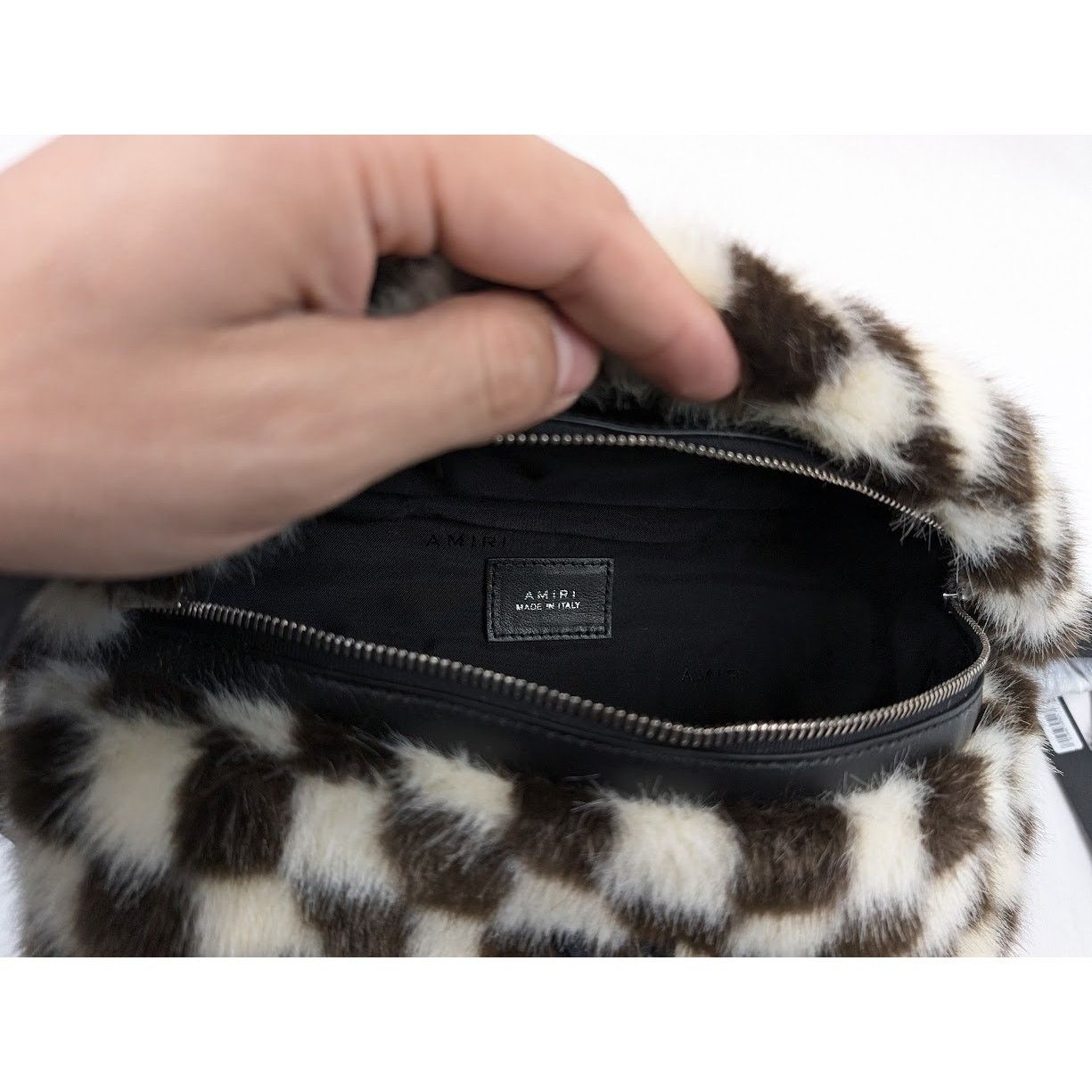 Amiri o1rshd1 DUP / Size: OS/Faux Fur Checkered Bumbag Black/White Size ONE SIZE - 12 Thumbnail