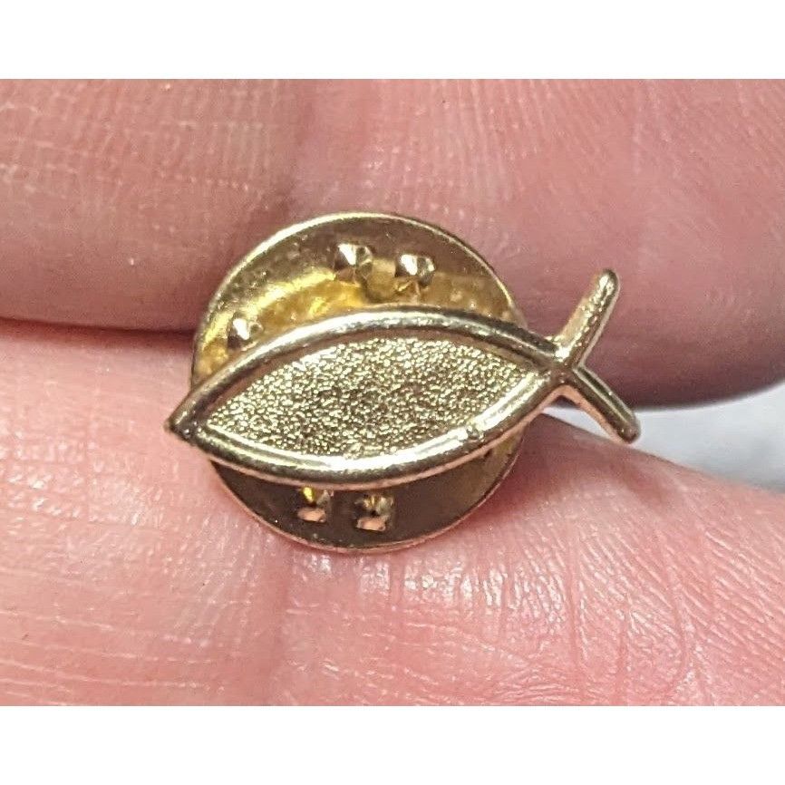 Other Minimalist Ichthus Jesus Fish Gold Tone Lapel Pin Size ONE SIZE - 3 Thumbnail