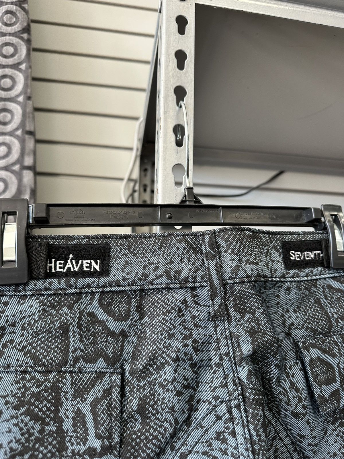 Seventh Heaven SEVENTH HEAVEN SNAKESKIN CARGO PANTS Size US 34 / EU 50 - 6 Thumbnail