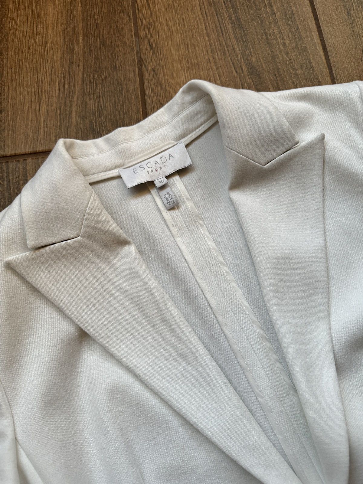 Escada Sport Women’s Escada Sport Two Piece Blazer size 36 Size XS / US 0-2 / IT 36-38 - 6 Thumbnail