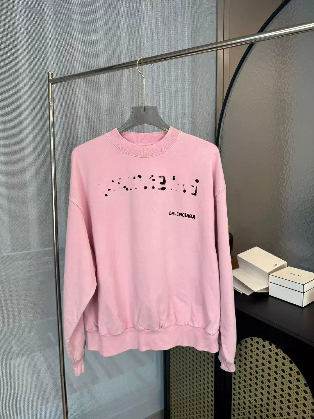Balenciaga Balenciaga Pink XS Sweatshirt New With Tags Size US XS / EU 42 / 0 - 1 Thumbnail