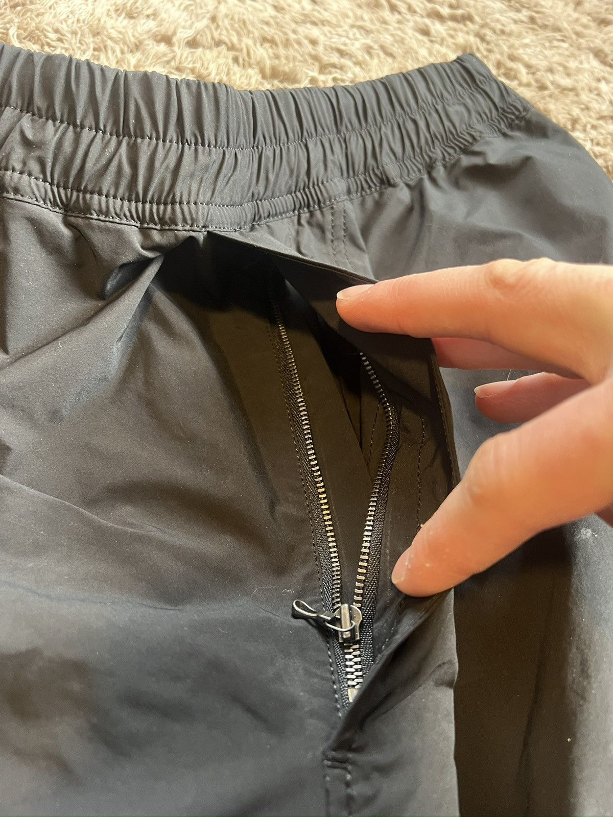 Julius NILOS SPRING SUMMER 2017 INFLAMMATORS BLACK TAFFETA SHORTS Size US 33 - 2 Thumbnail