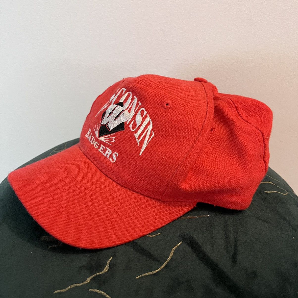 Other Vintage University of Wisconsin Badgers Red Snapback Hat Size ONE SIZE - 3 Thumbnail