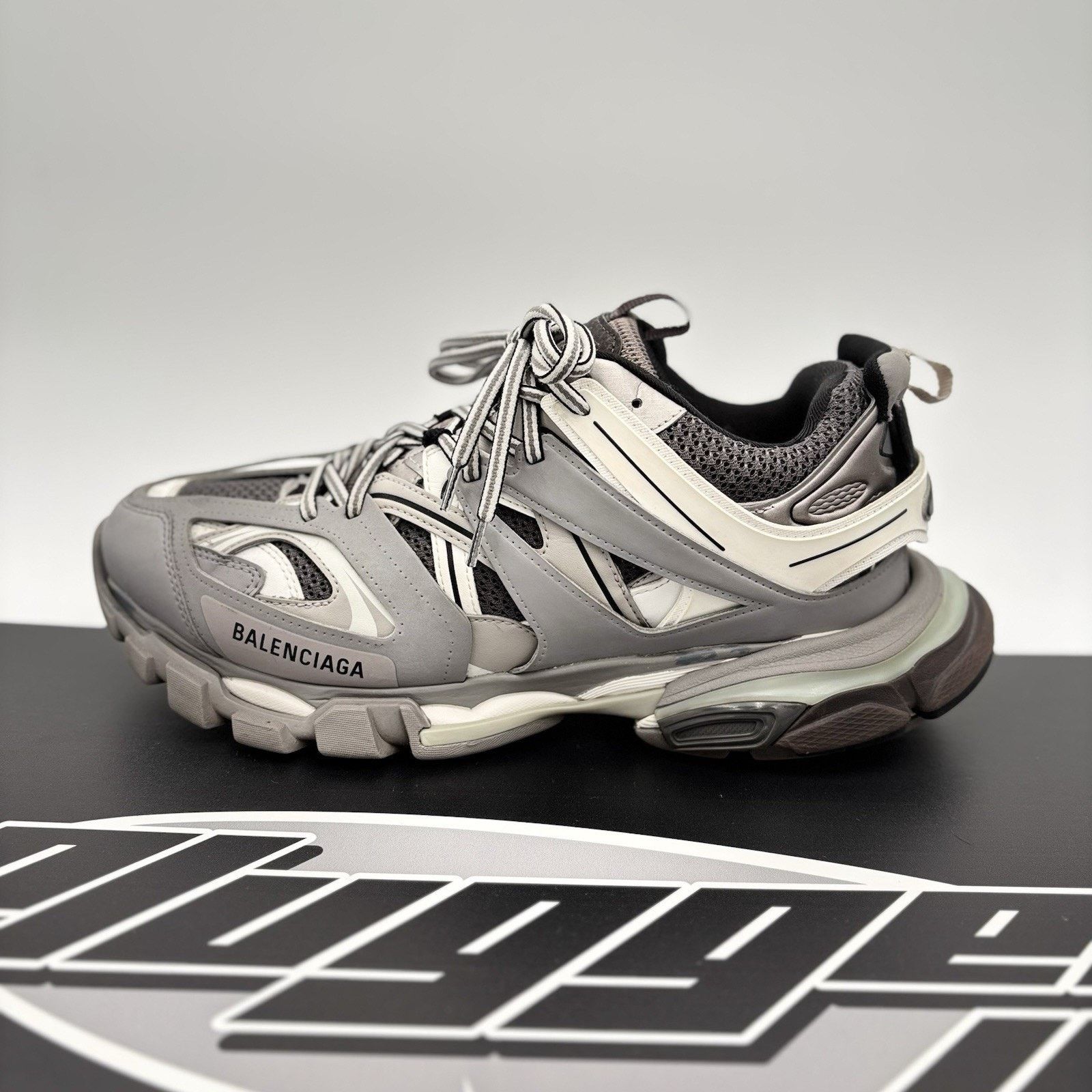 Balenciaga Balenciaga Track Sneaker ' Silver, Grey ' | GREAT COND! Size US 11 / EU 44 - 11 Thumbnail