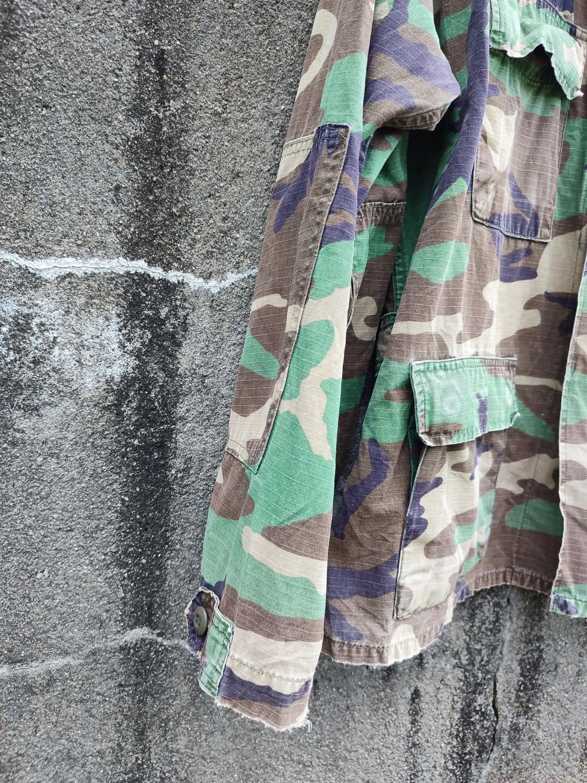Vintage Vintage U.S. Army Woodland Camouflage BDU Jacket (1986) Size US L / EU 52-54 / 3 - 6 Thumbnail