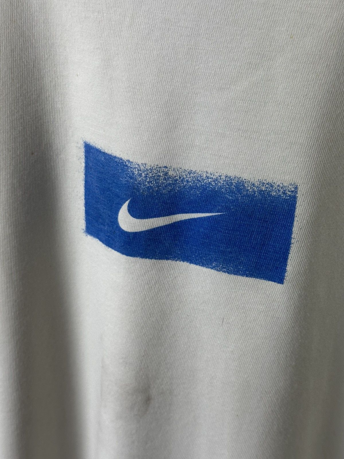 Nike Vintage Nike Y2K Box Logo Tee Size US L / EU 52-54 / 3 - 7 Thumbnail