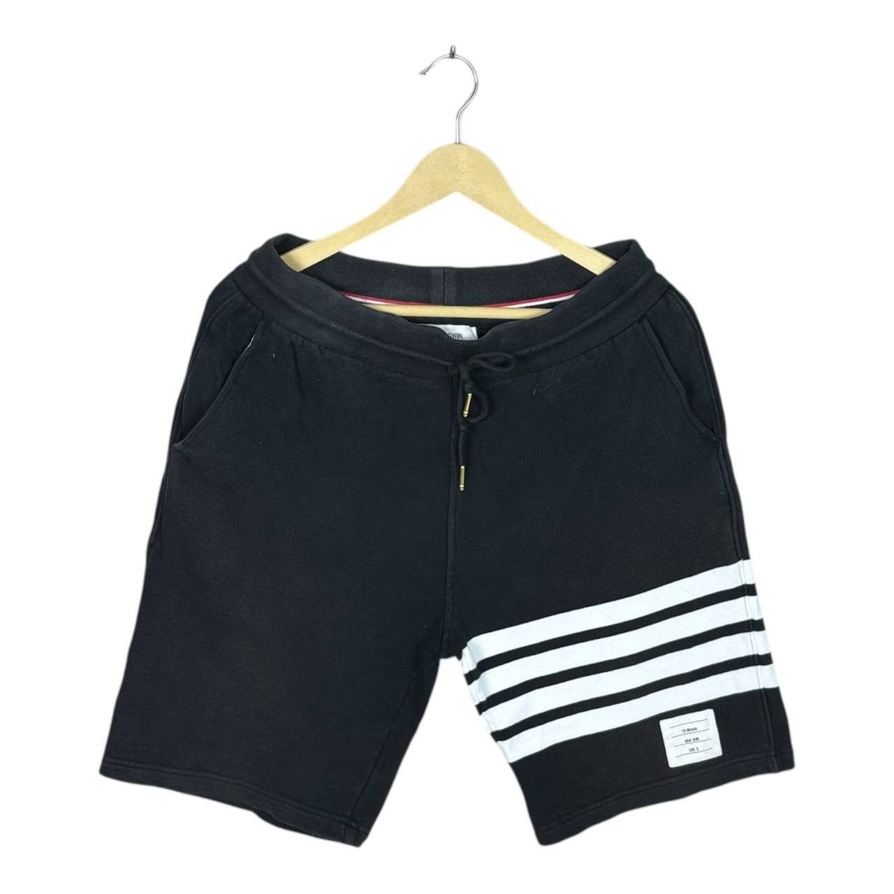 Thom Browne Thom Browne 4-Bar Stripe Loopback Sweat Shorts Black Size 3 Size US 30 / EU 46 - 1 Thumbnail