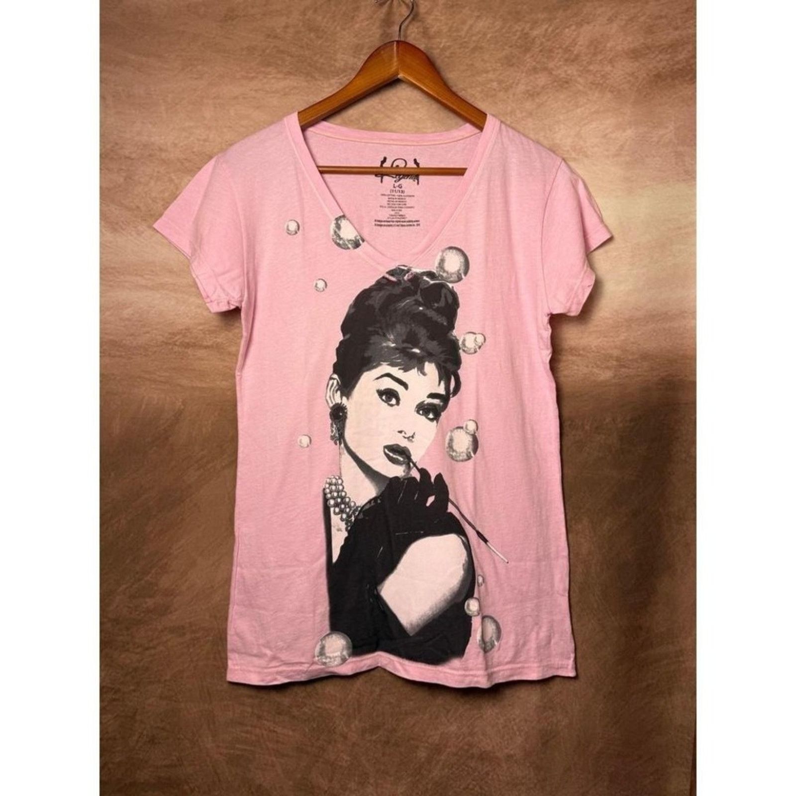 Reel Legends Hollywood Legend Audrey Hepburn Pink V-Neck Tee Size L NWOT Size L / US 10 / IT 46 - 4 Thumbnail