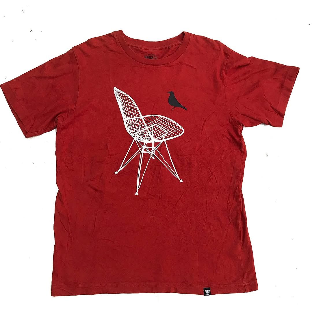 Uniqlo Eames office Chair on Tee Tshirt by Uniqlo Orange spaceage Size US M / EU 48-50 / 2 - 2 Thumbnail
